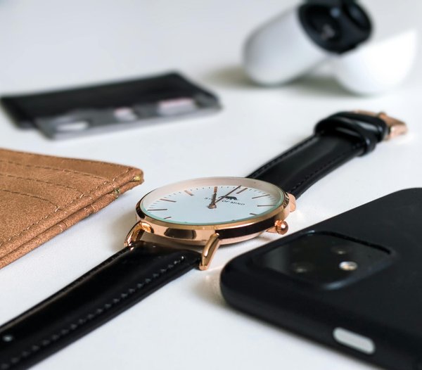 Comment associer les couleurs pour un style masculin harmonieux ?